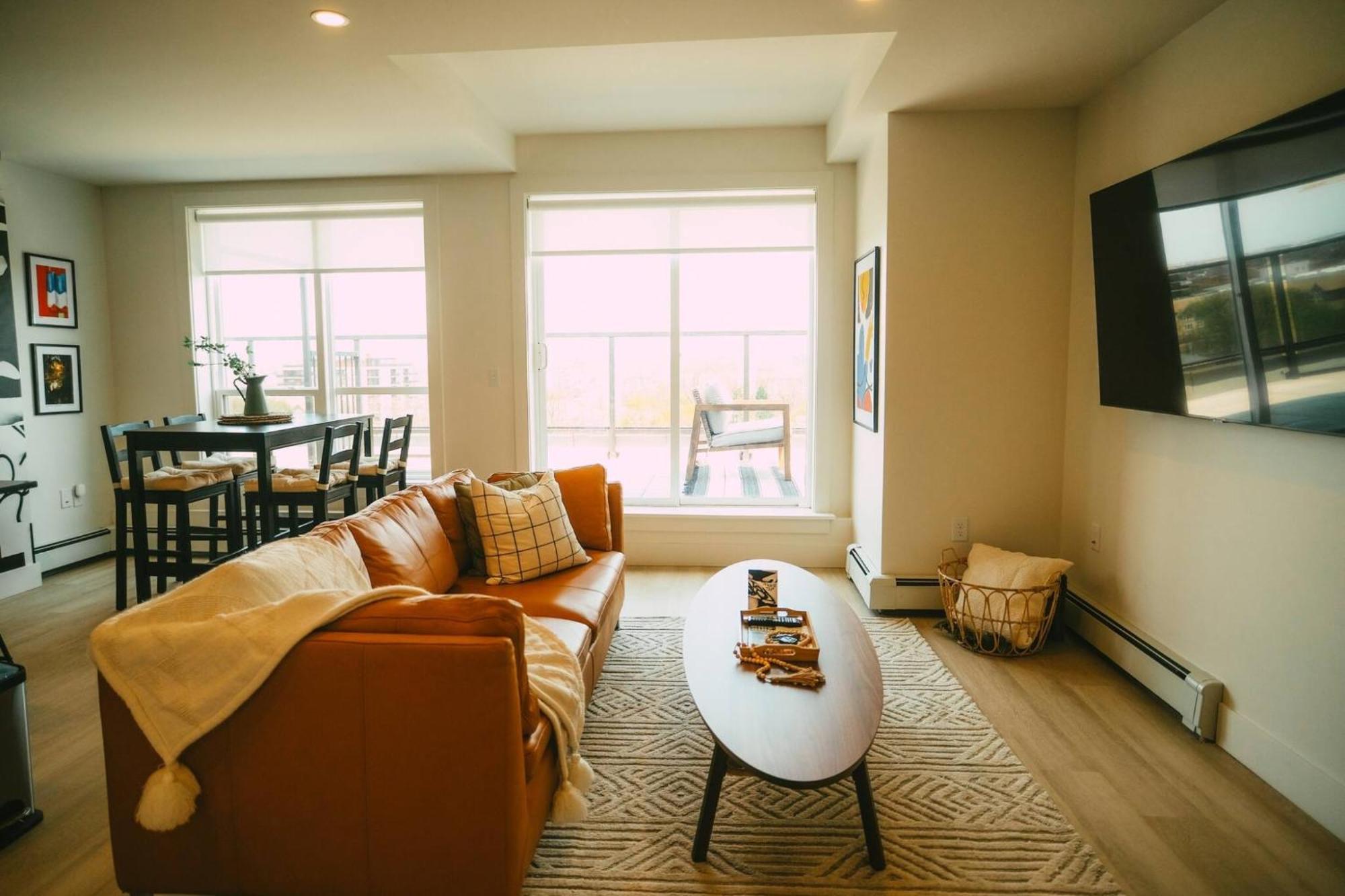 شقة Chic Cozy Retreat - 2Br - Stunning North End Views هاليفاكس المظهر الخارجي الصورة